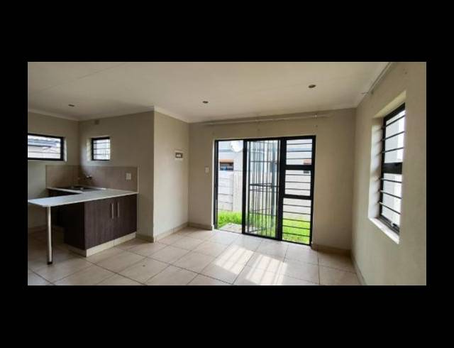 3 BEDROOM HOUSE FOR SALE IN ALBERTSDAL